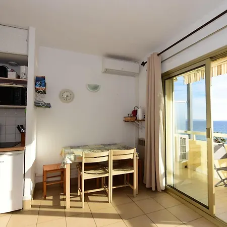 Apartment Le Lavandou: 4 Pers. Vue Mer, Parking, Clim - Fr-1-803-92 Le Lavandou